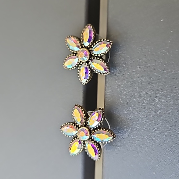 Heidi Daus Aurora Borealis Crystal Flower Earrings - Picture 4 of 6